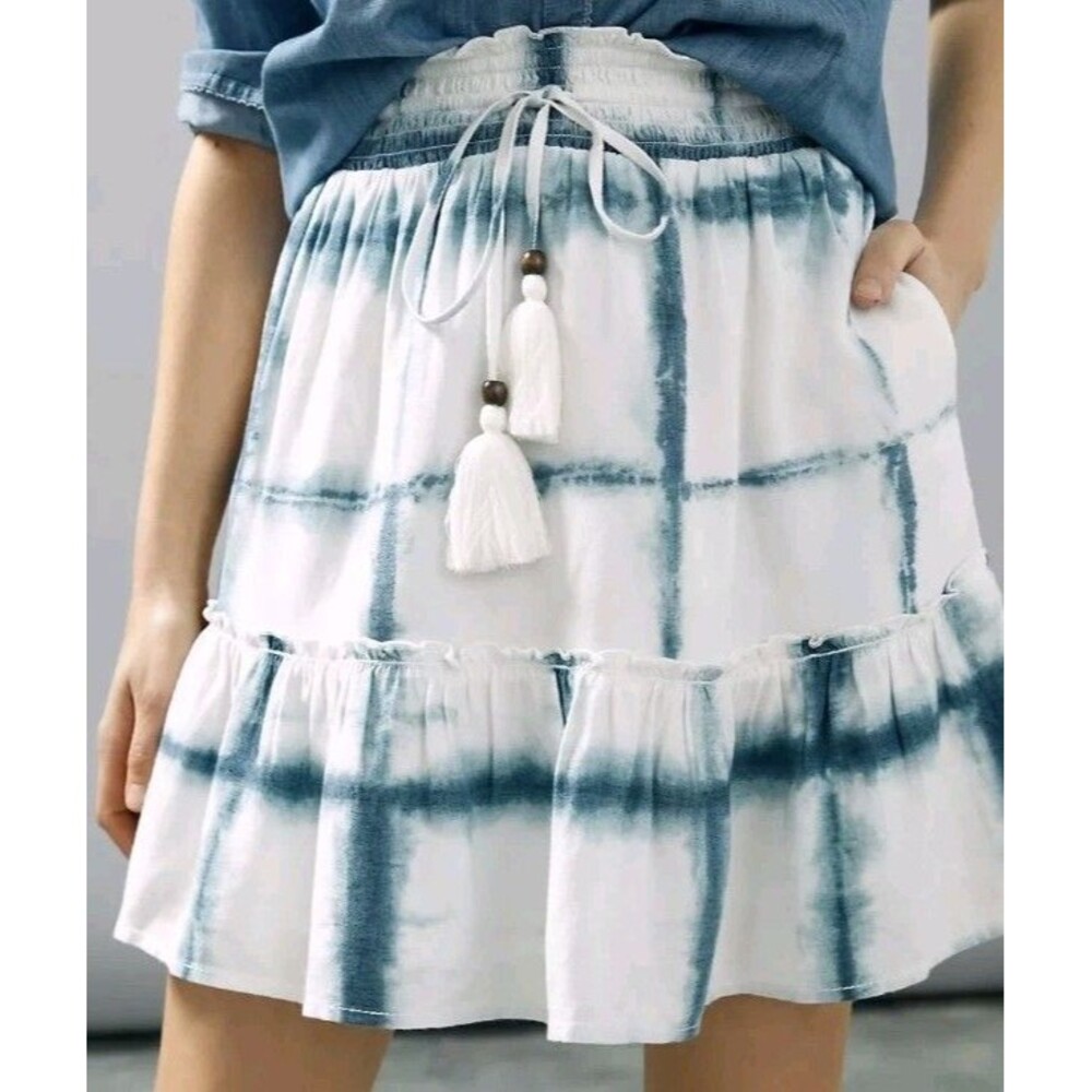 Anthropologie Pilcro Tiered Mini Skirt Blue White Tie Dye Large Pull On Tassels